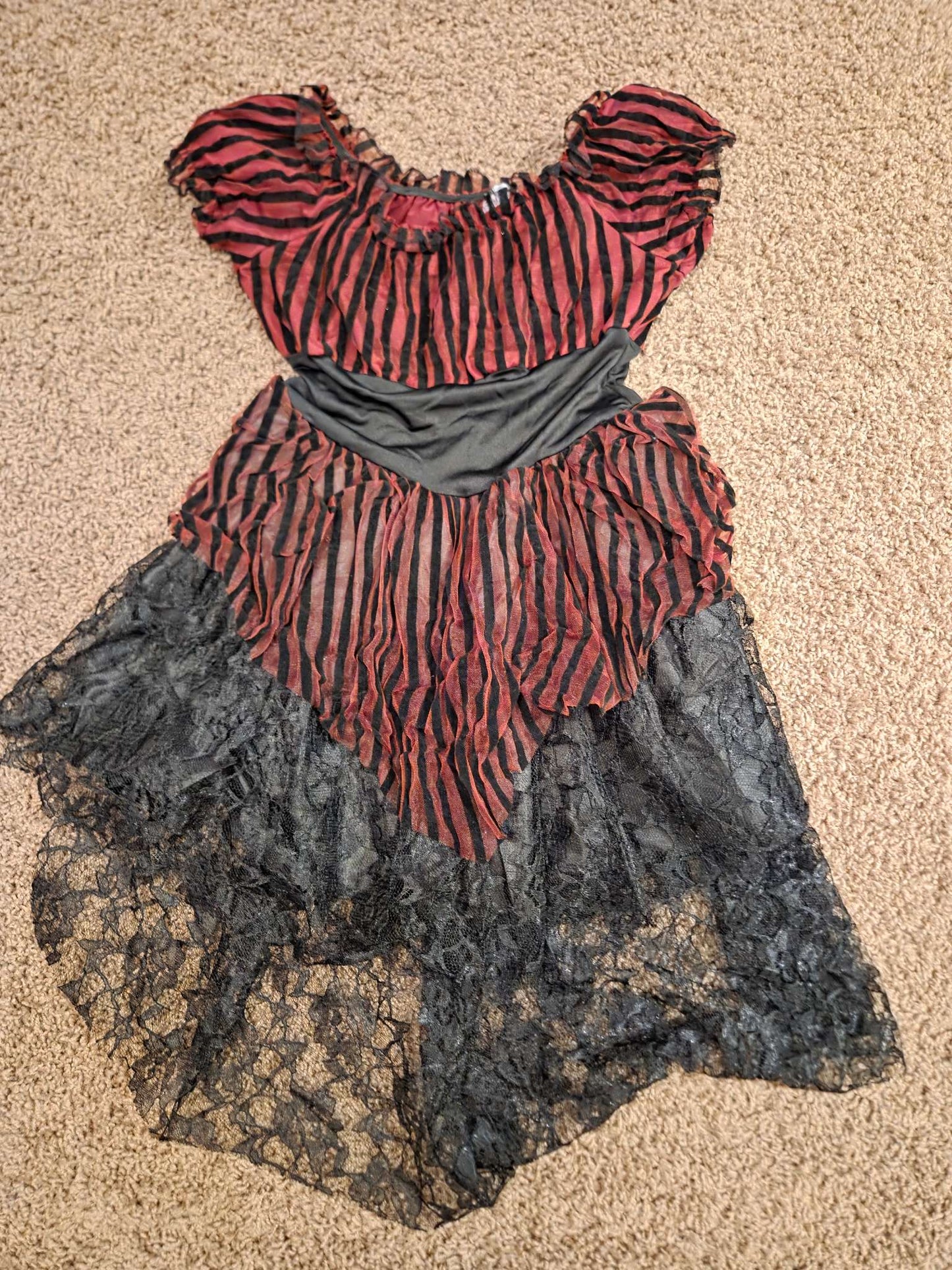 girls pirate Halloween costume size 8-10, Kids 10 (medium)