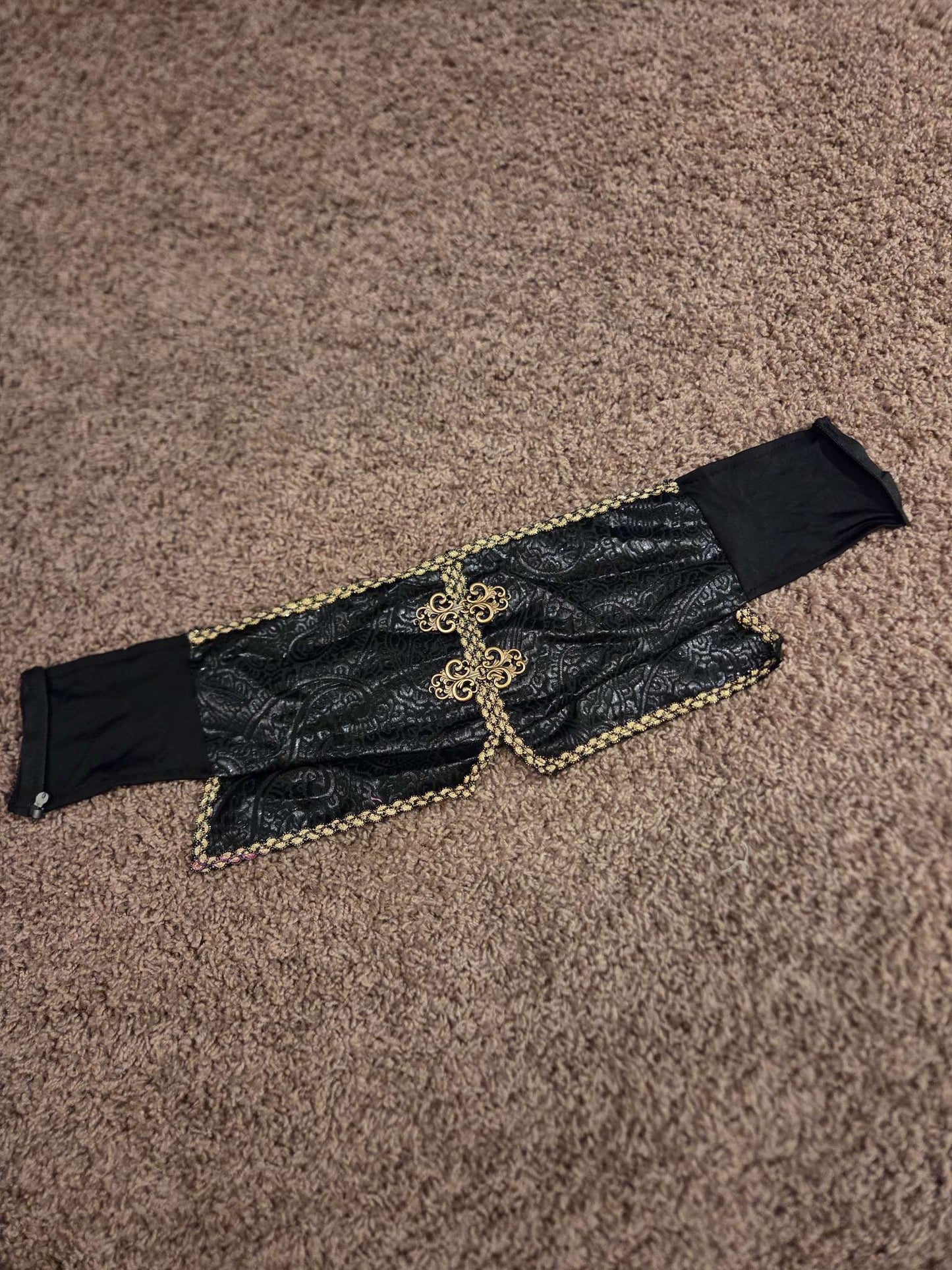 girls pirate Halloween costume size 8-10, Kids 10 (medium)