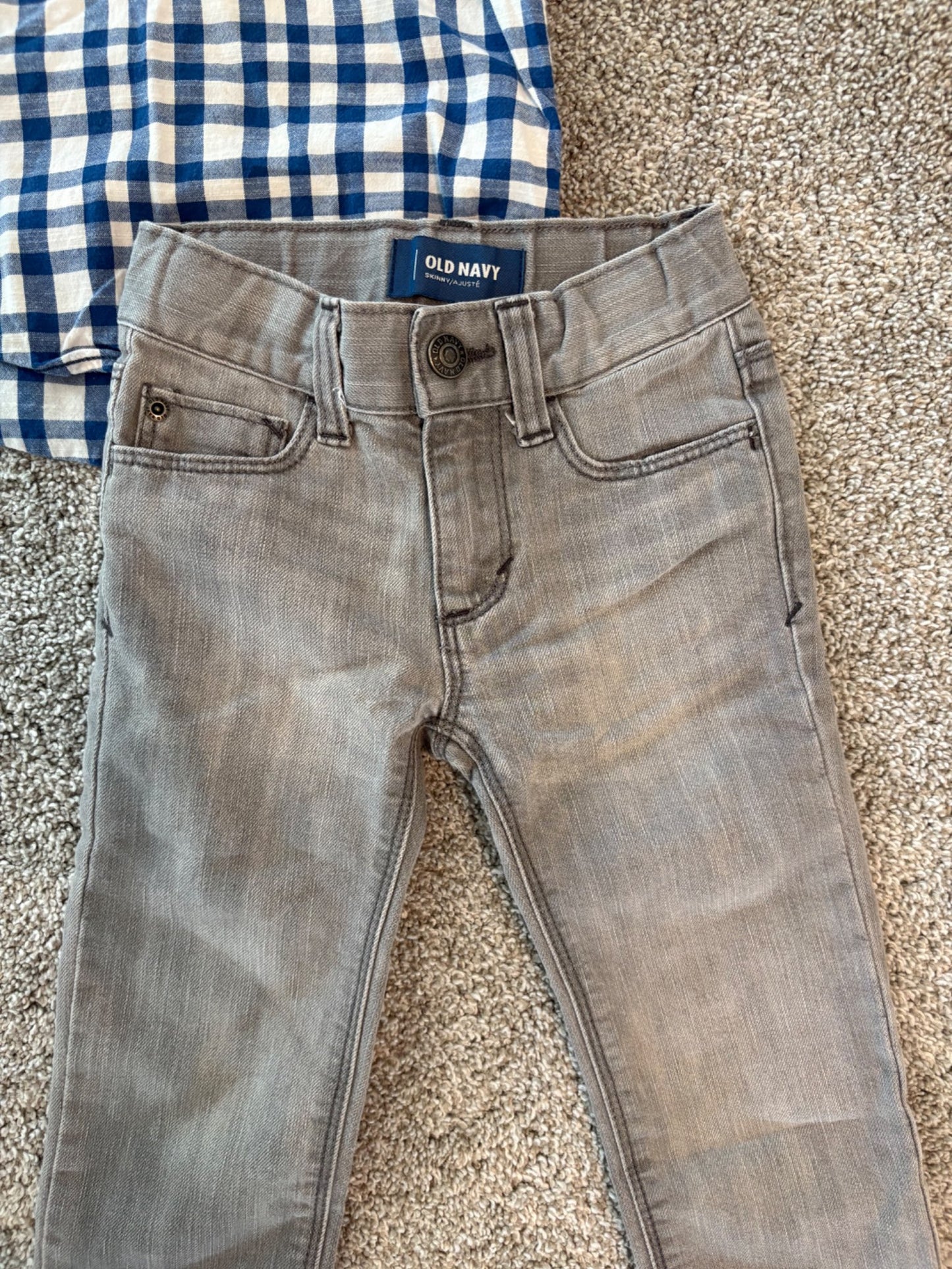 3T Boy Fall/Winter Outfit - Baby Gap Top + Old Navy Grey Jeans , Kids 3T