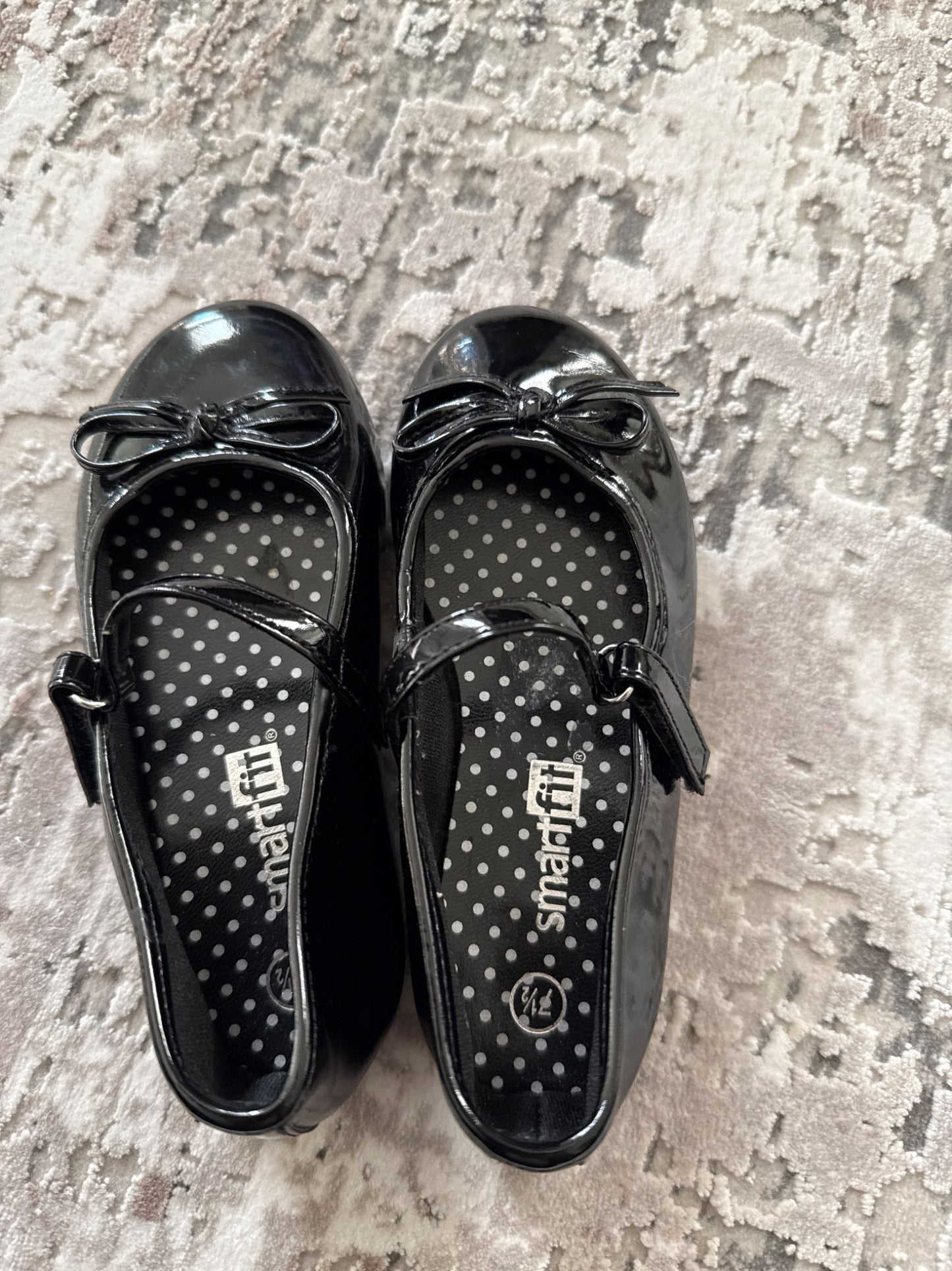 Smart fit size7.5 black flats, Shoes 7.5 (Toddler:2-4yr)