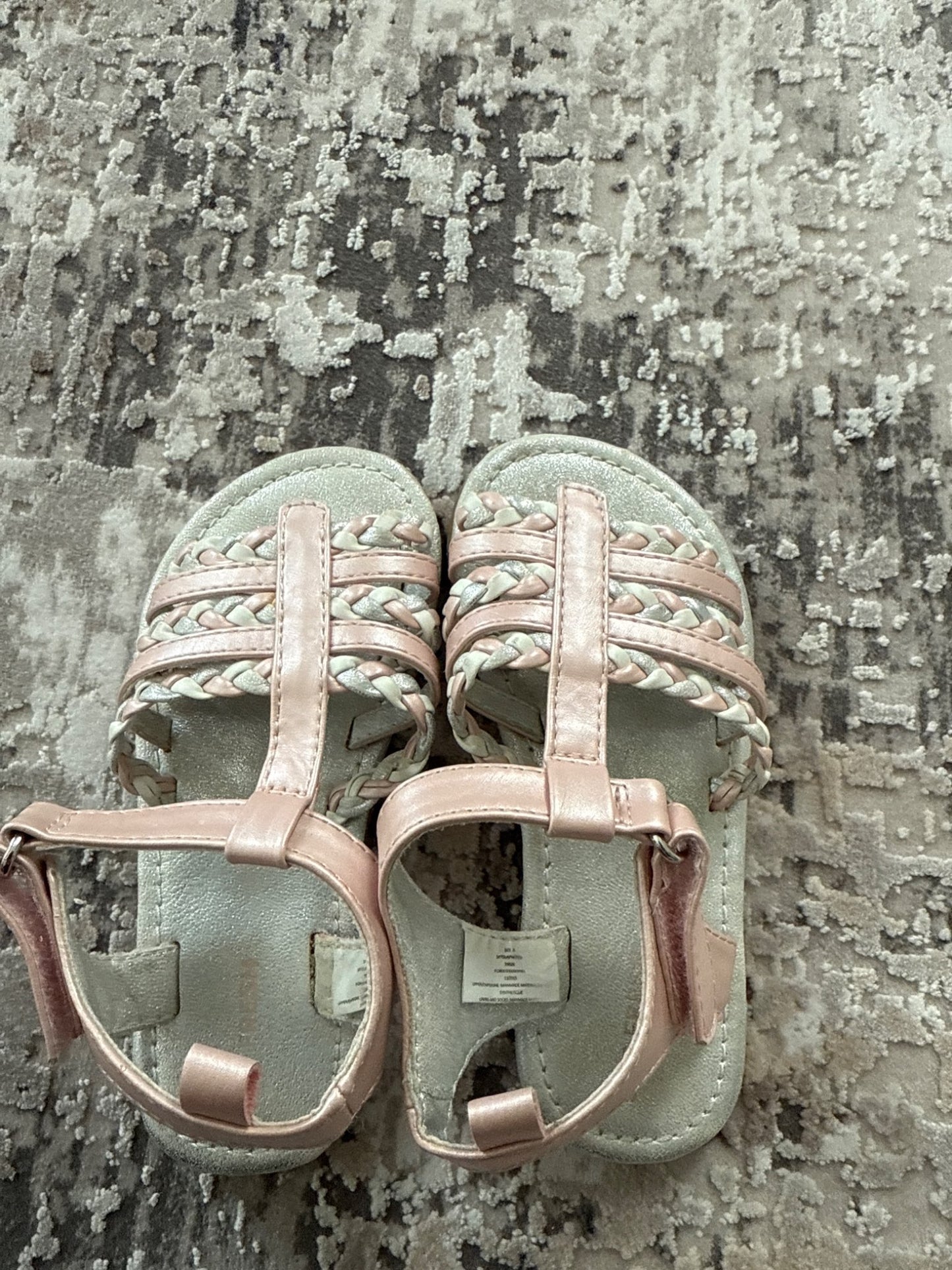 Joe Fresh size 8 pink& silver sandals, Shoes 8 (Toddler:2-4yr)