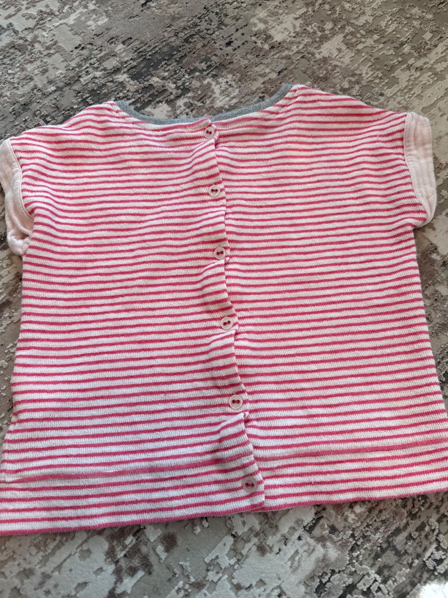 Tommy Hilfiger size 4-5 pink& white stripes shirt, Kids 4/4T