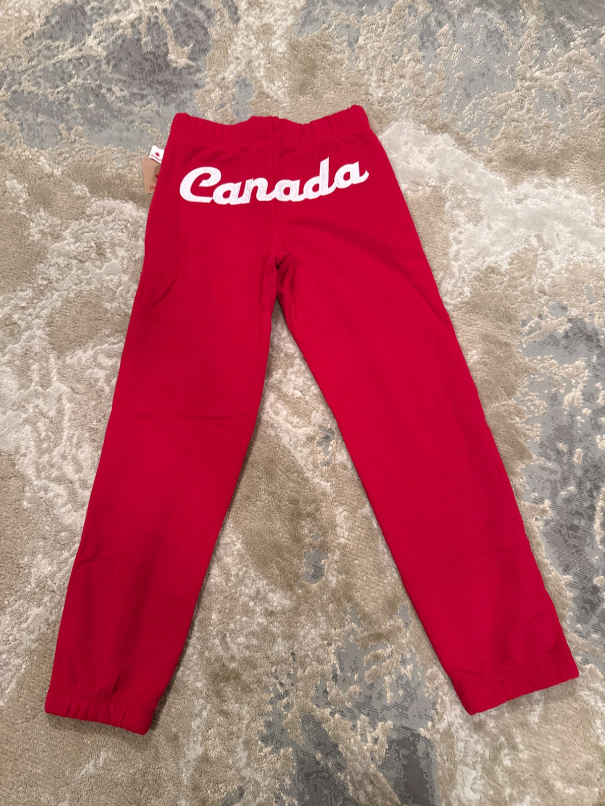 Canadiana size m 6-8 red sweat pants, Kids 7