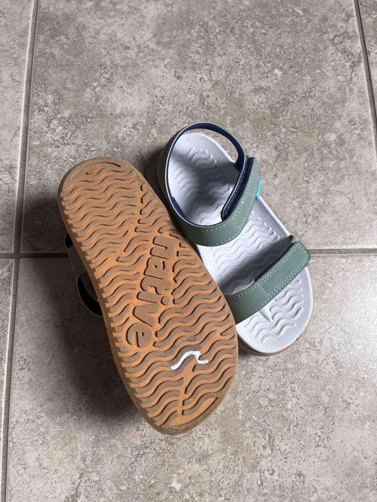 Native, sandels, 10 toddler , Shoes 10 (Toddler:2-4yr)