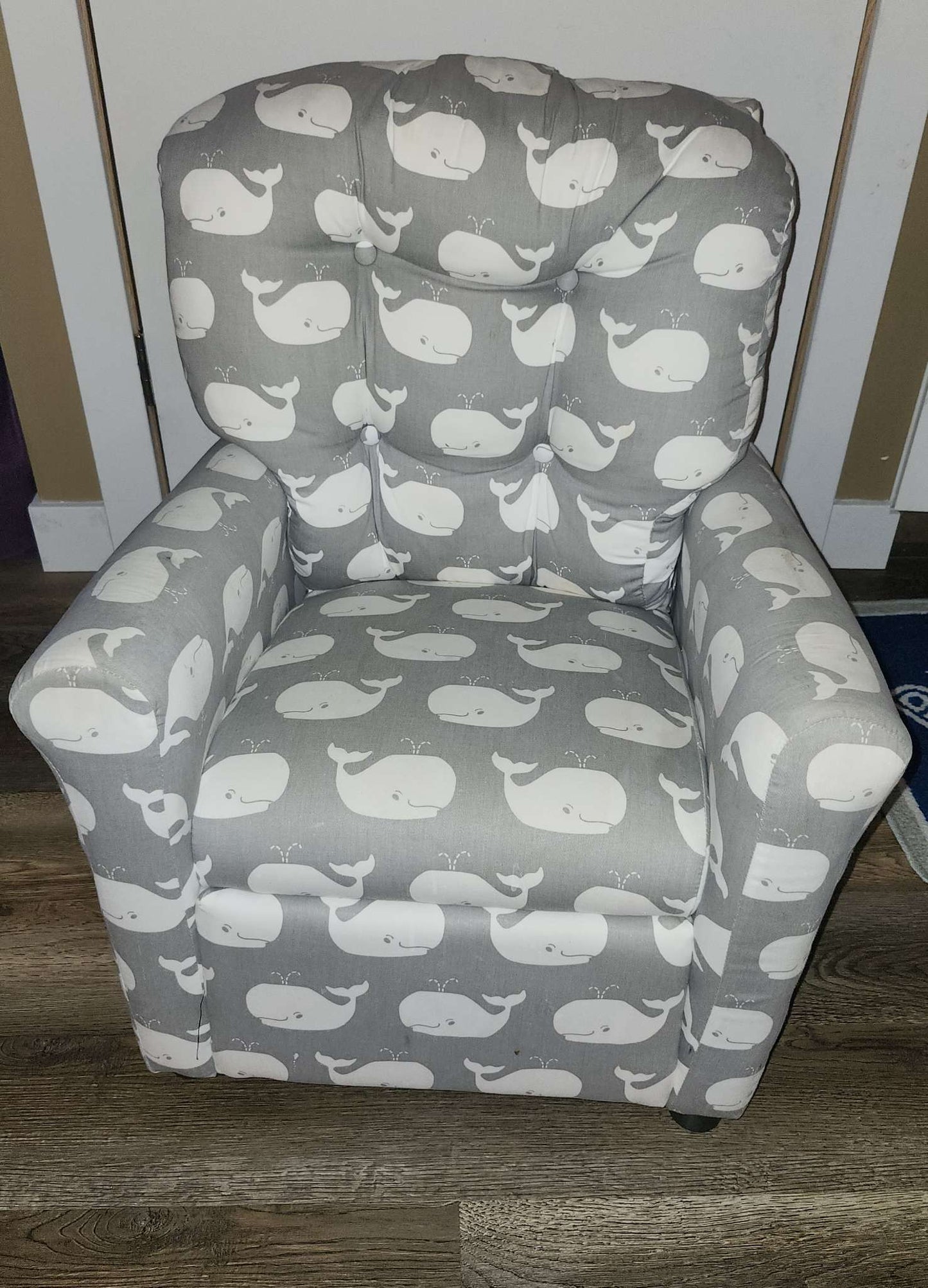 Kids Grey / White Recliner Chair
