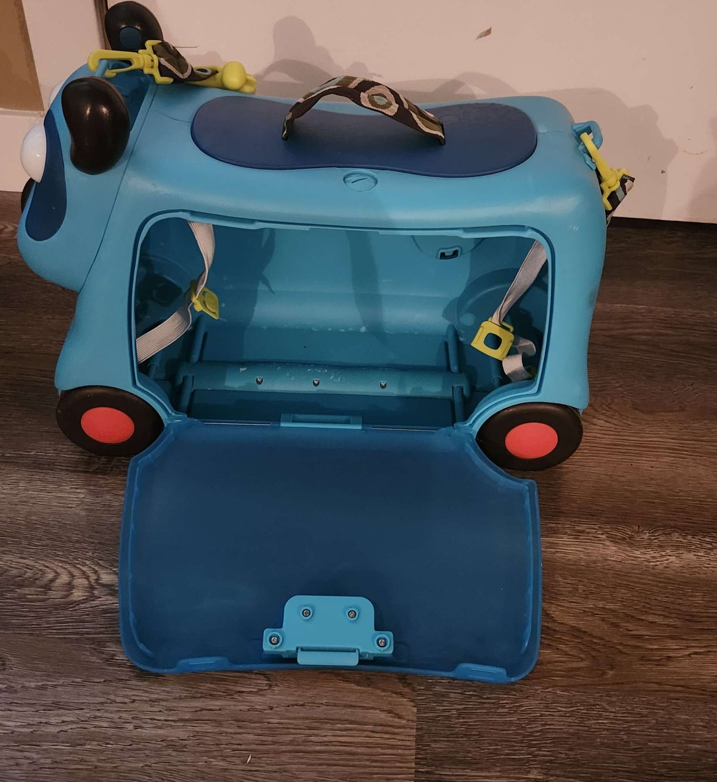 Toddler Ride-On Dog Suitcase