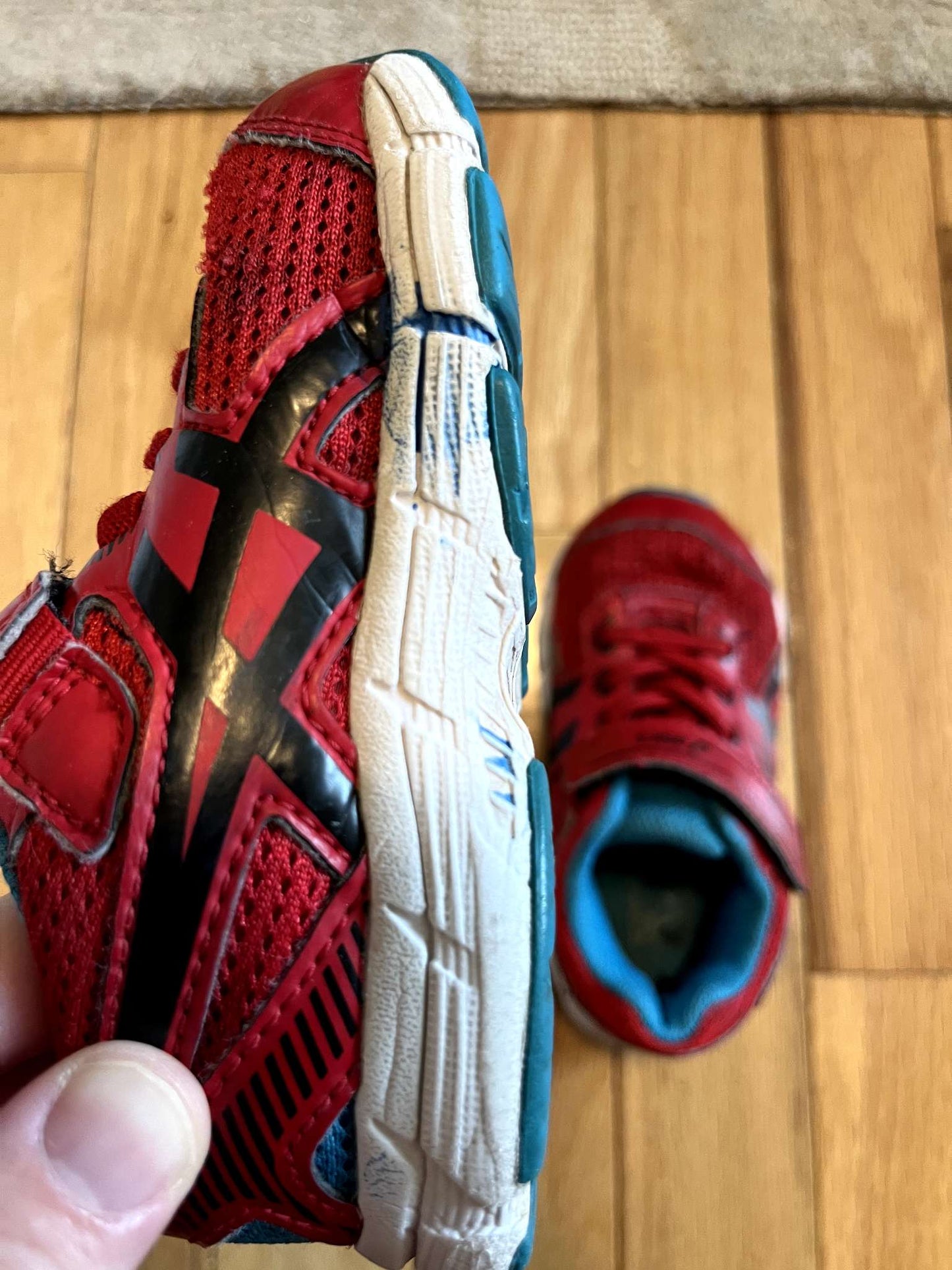 6T Runners, Shoes 6.5 (Walkers:12-24 mth)