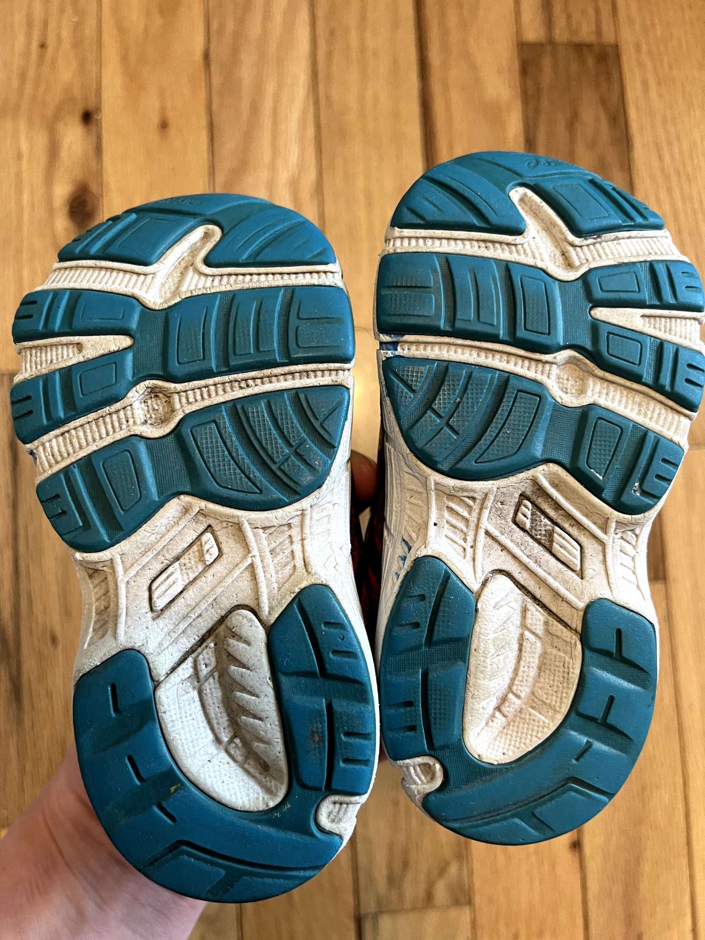 6T Runners, Shoes 6.5 (Walkers:12-24 mth)