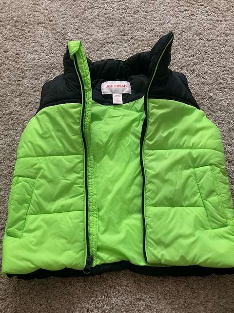 Puffy vest size 4, Kids 4/4T