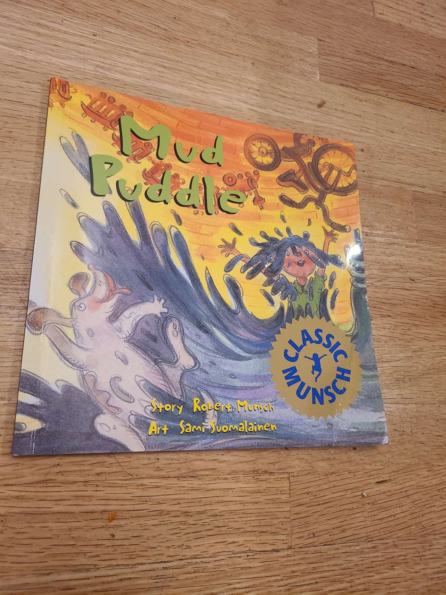 Soft cover Robert munsch books.. 2 pcs