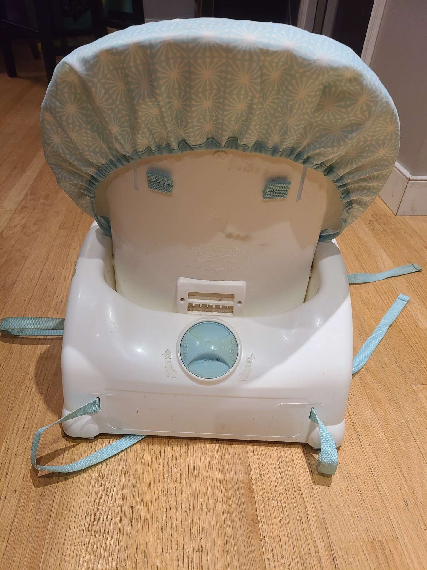 Safety 1st feeding booster chair