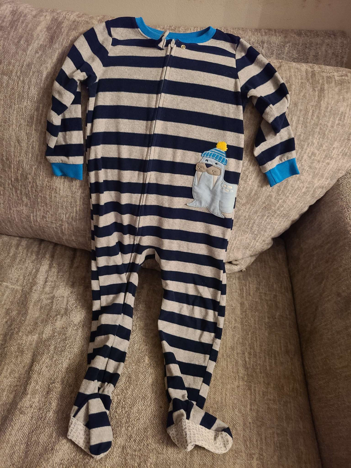 Carters 4T fleece footed sleepers, Kids 4/4T