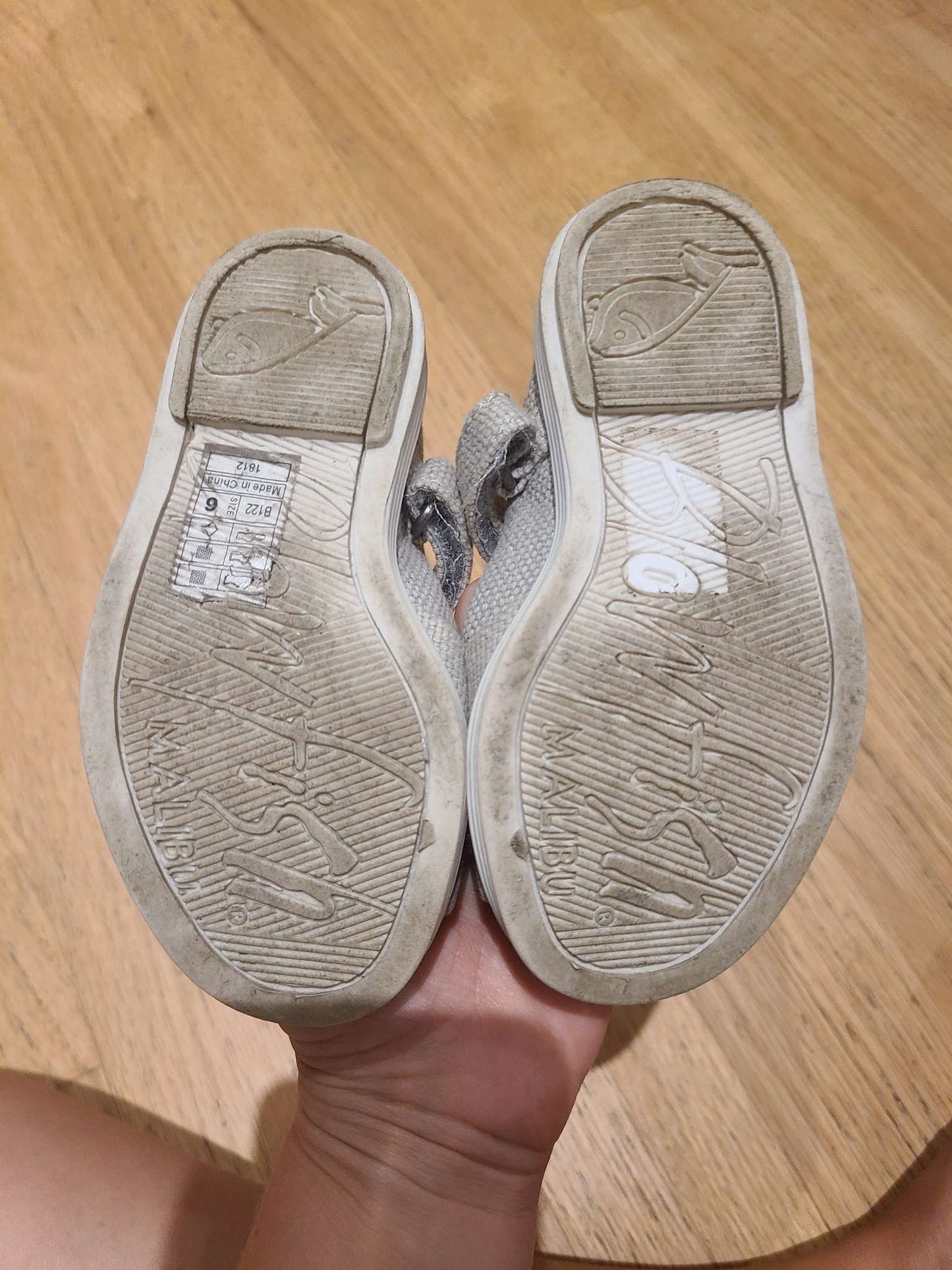 Blowfish Size 6 girls shoes, Shoes 6 (Walkers:12-24 mth)