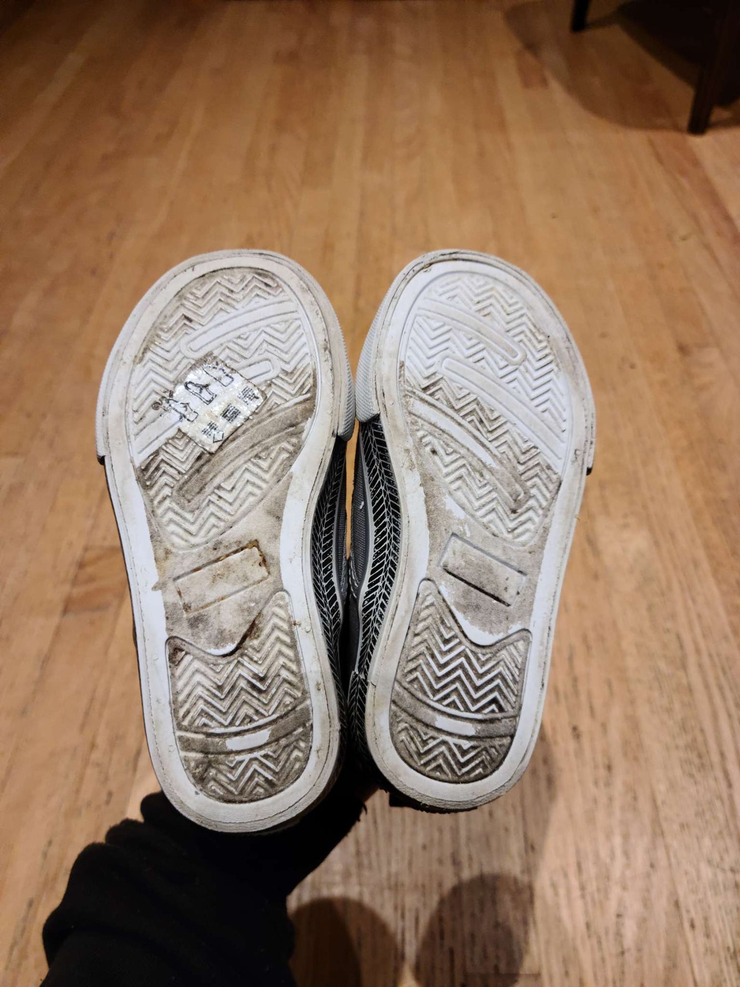 Size 9 gymboree shoes , Shoes 9 (Toddler:2-4yr)