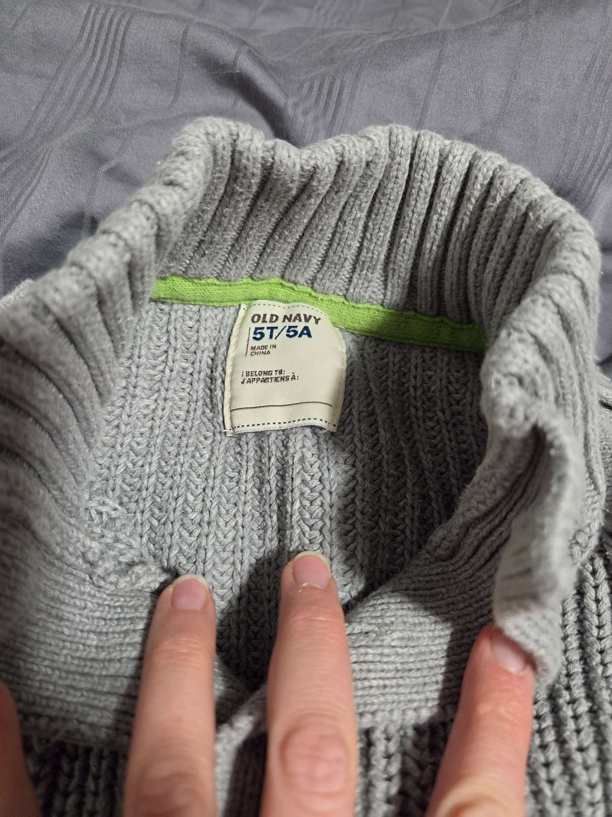5T old navy sweater , Kids 5/5T