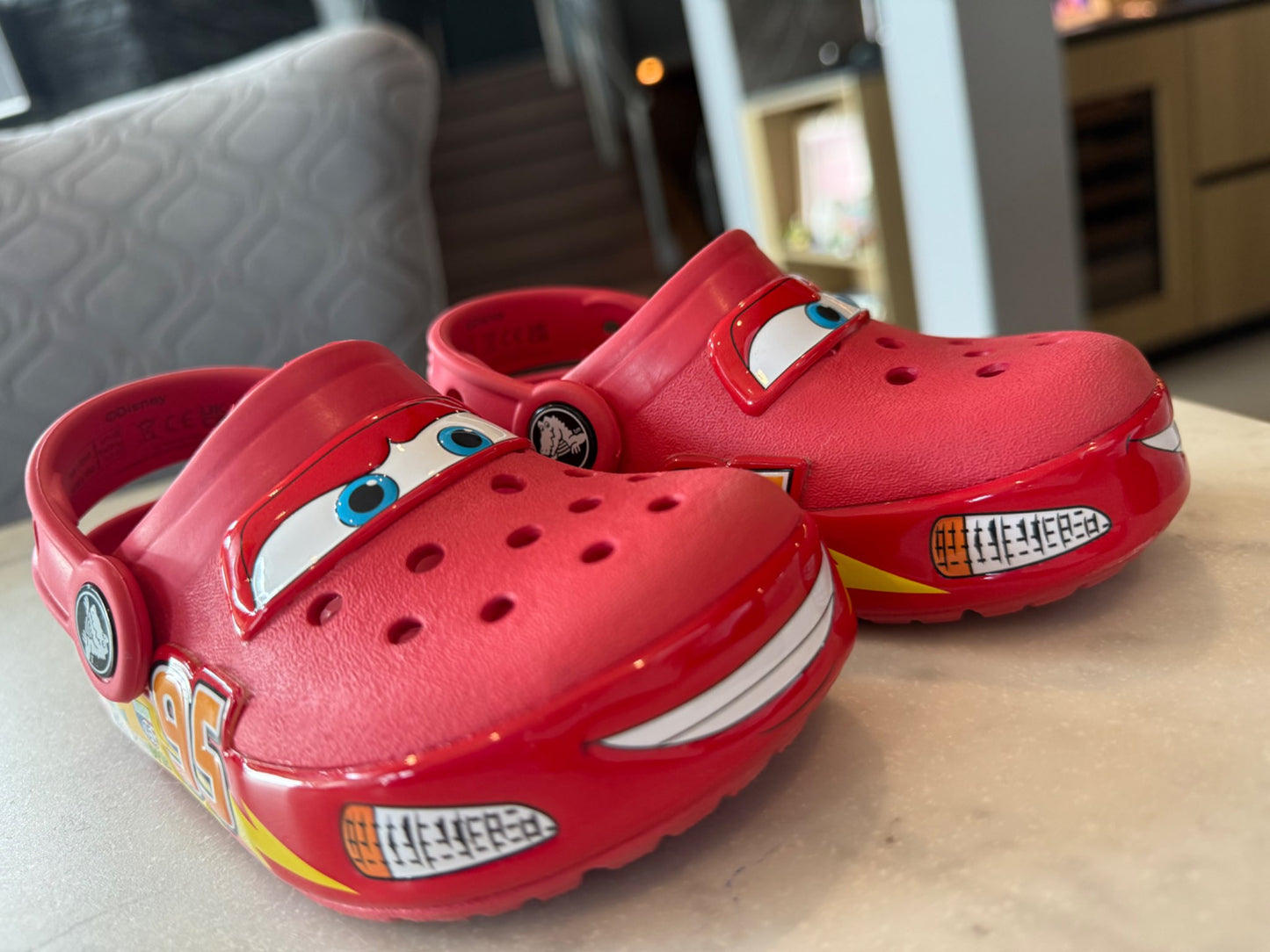 Light up Crocs - lightning McQueen (size 8), Shoes 8 (Toddler:2-4yr)
