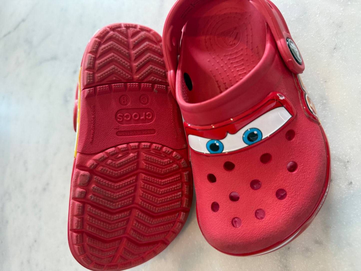 Light up Crocs - lightning McQueen (size 8), Shoes 8 (Toddler:2-4yr)
