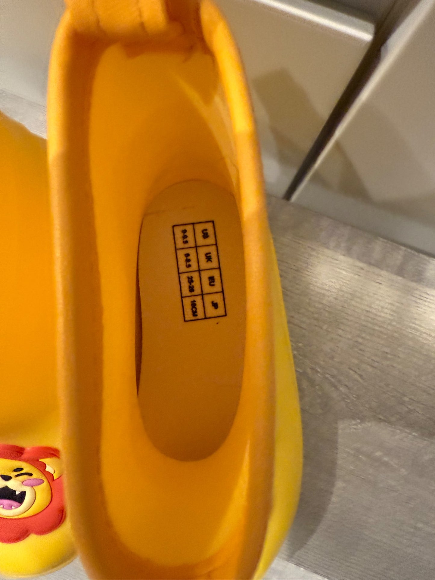 Cute yellow rain boots (9-9.5 T), Shoes 9.5 (Toddler:2-4yr)
