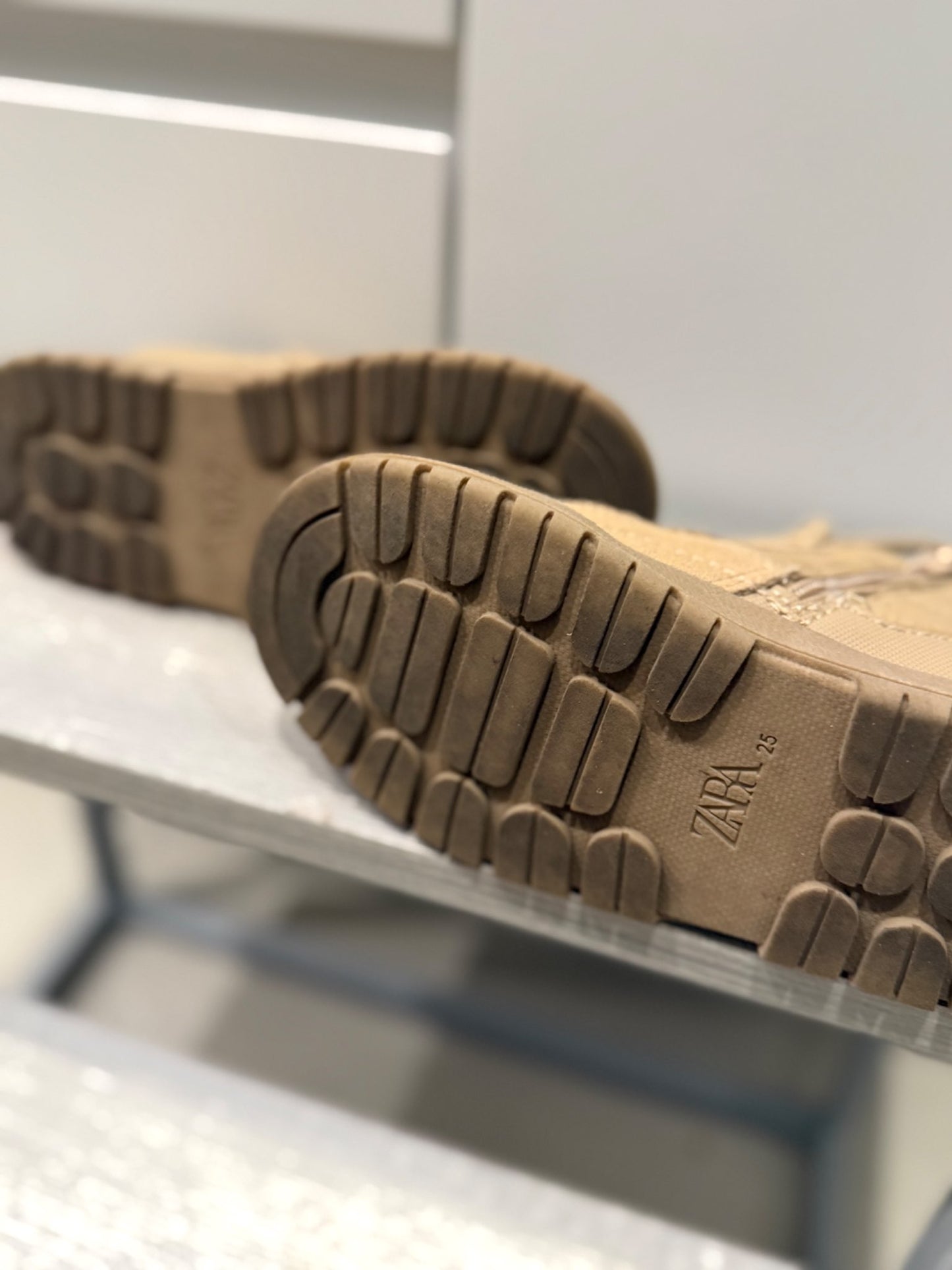 Zara shoes/boots 9T, Shoes 9 (Toddler:2-4yr)