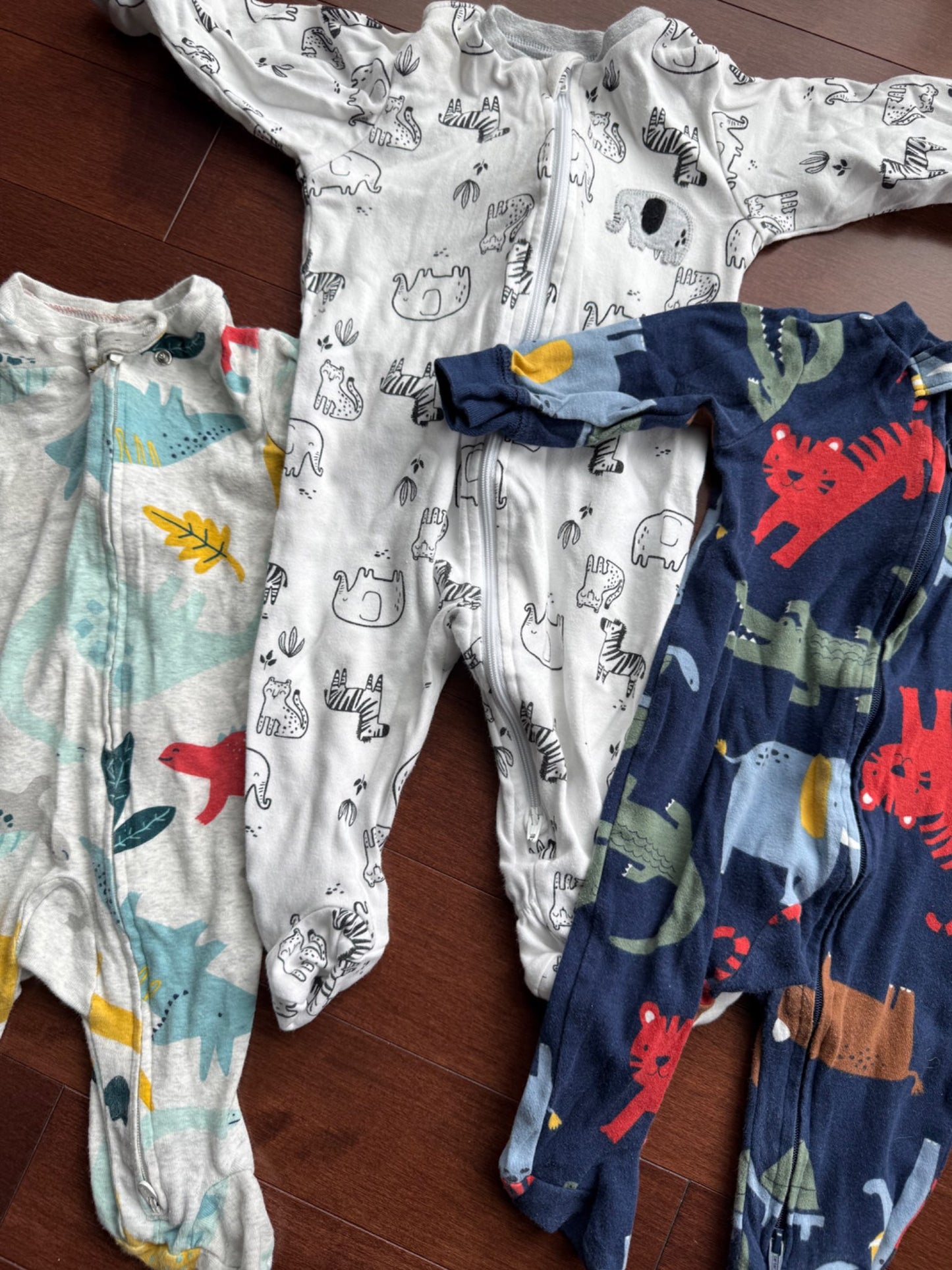 3 footed Sleepers (6 mos) , Kids 9 Month (6-9M)