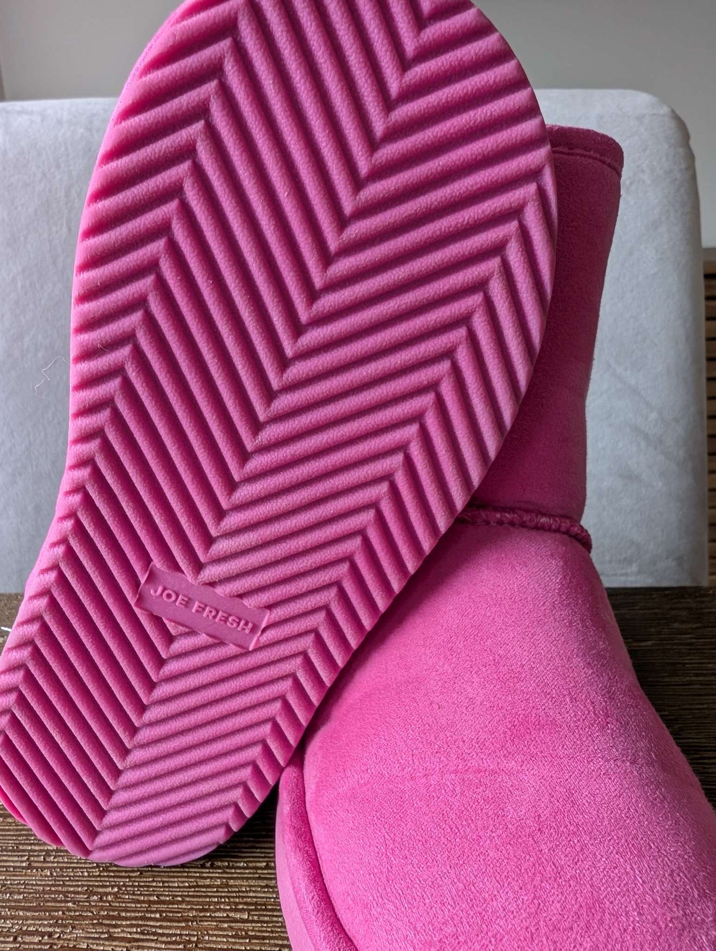 Pink furry boots/slippers , Shoes 10 (Toddler:2-4yr)