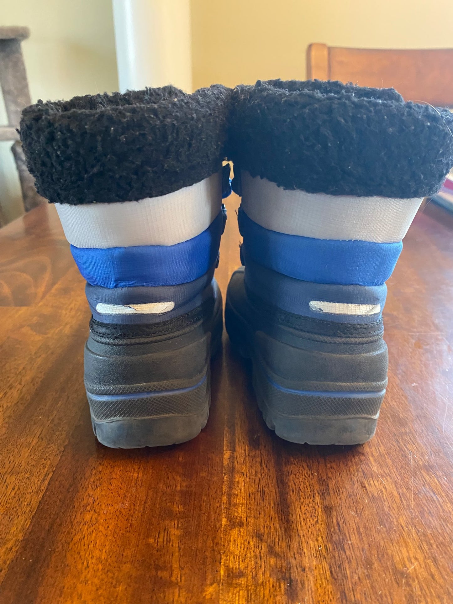7 Thinsulate winter boots , Shoes 7 (Walkers:12-24 mth)