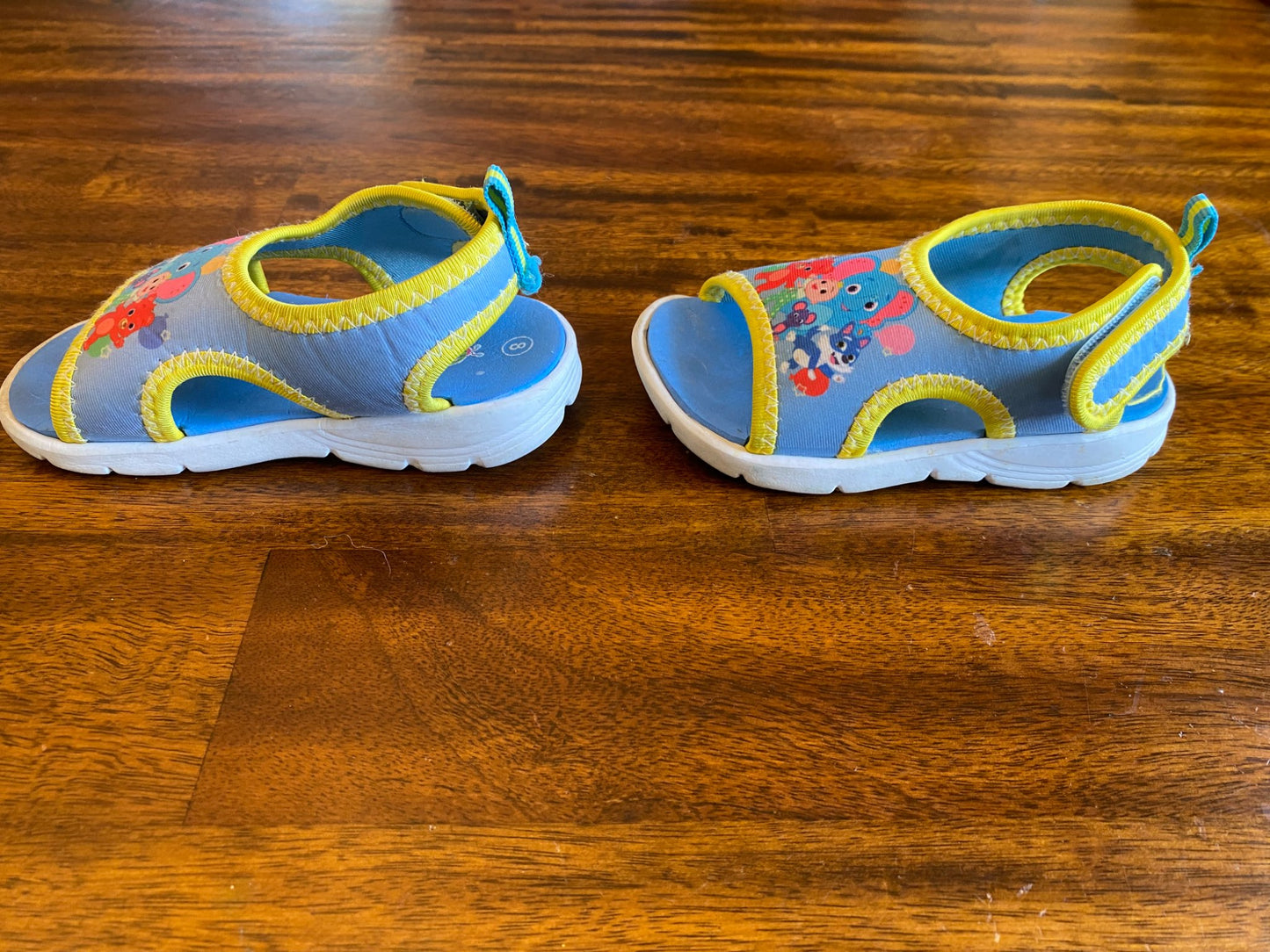 Cocomelon 8 shoes , Shoes 8 (Toddler:2-4yr)
