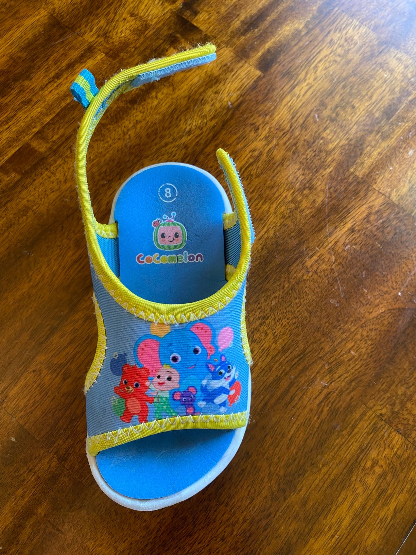 Cocomelon 8 shoes , Shoes 8 (Toddler:2-4yr)