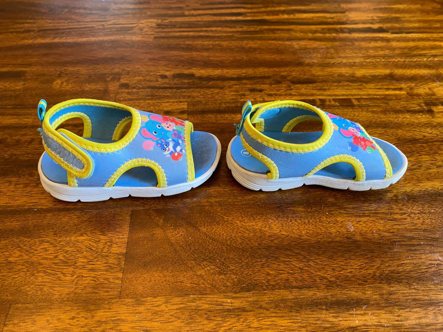 Cocomelon 8 shoes , Shoes 8 (Toddler:2-4yr)