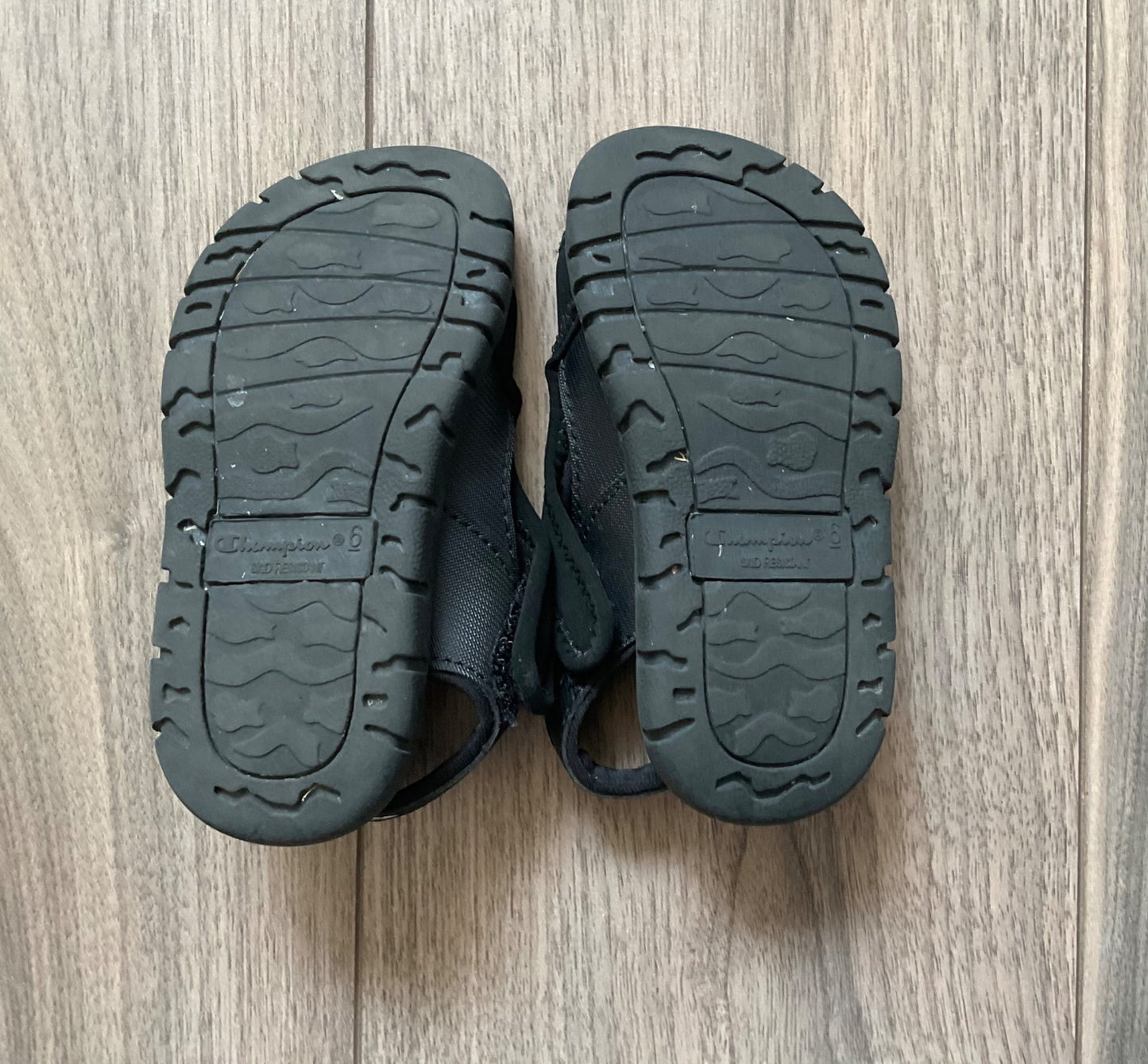 Champion sandals Size 6, Shoes 6 (Walkers:12-24 mth)