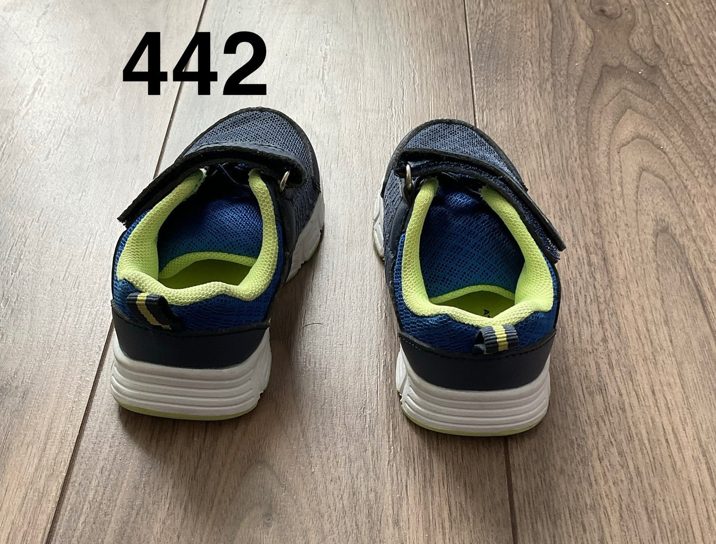 Navy Athletic Works Runners Size 6, Shoes 6 (Walkers:12-24 mth)