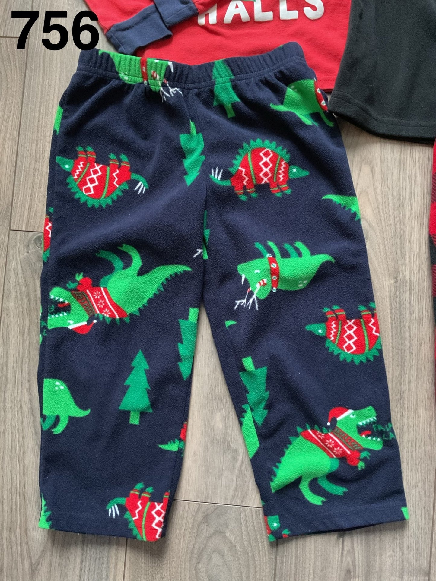 Boys 2 Piece Christmas Pajamas Size 4, Dinosaurs and Plaid 4T, Kids 4/4T