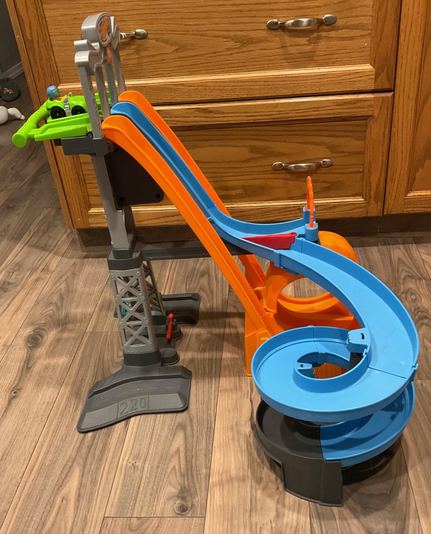 Hot Wheels Racing Loops Tower