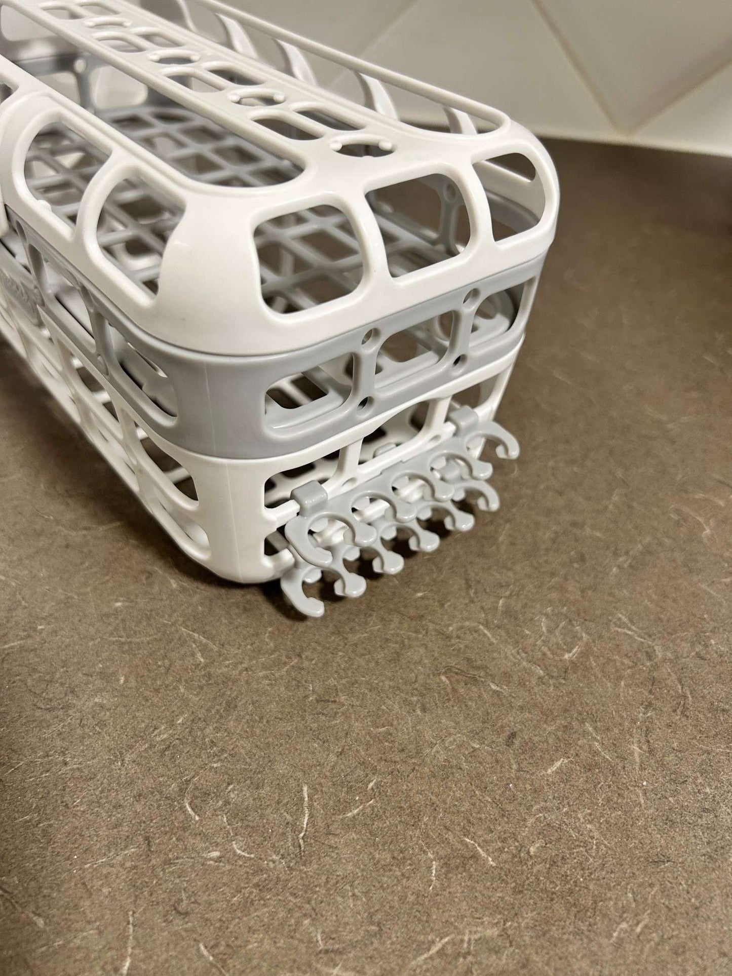 EUC Munchkin High Capacity Dishwasher Basket; Retails: $12.99