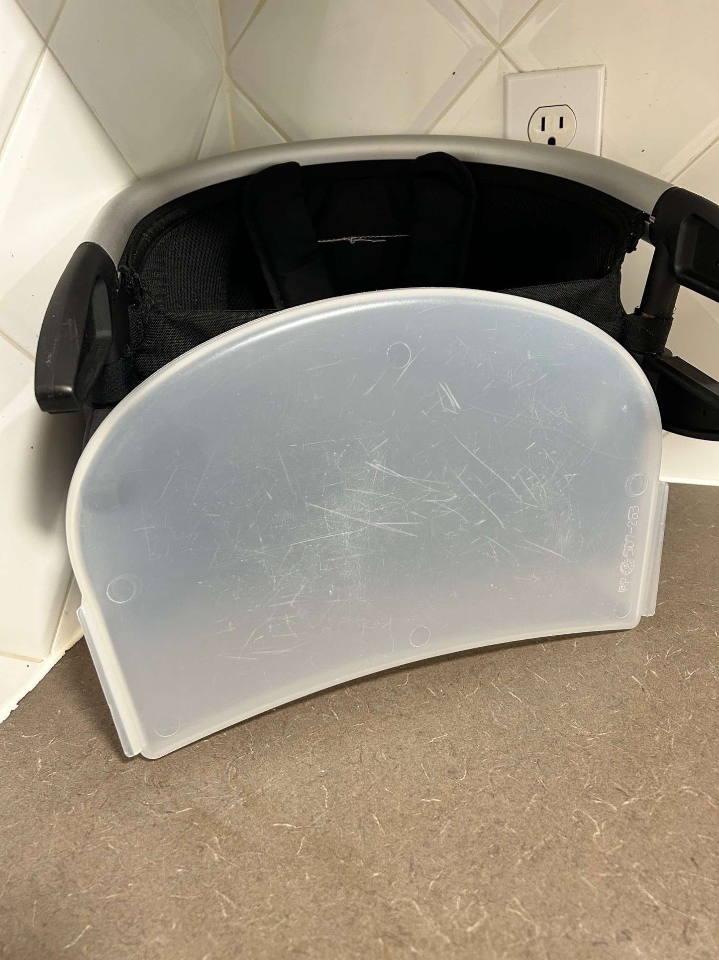 GUC Phil & Teds Lobster Chair w. Tray; Retails: $129.99