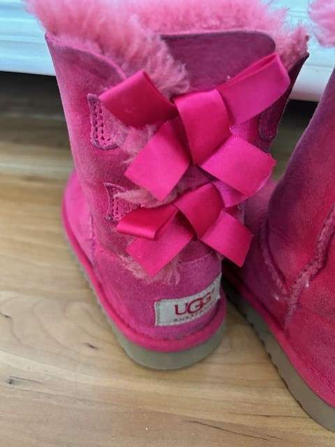 VGUC UGG Pink Ribbon (Toddler Size 8 - FITS 7-7.5) Booties; Retails: $140.00, Shoes 8 (Toddler:2-4yr)