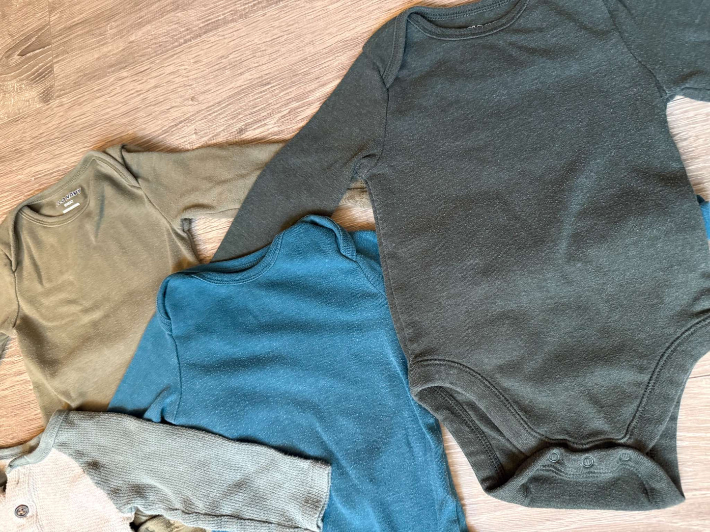 12-18m Old Navy onesie bundle, Kids 18 Month (12-18M)