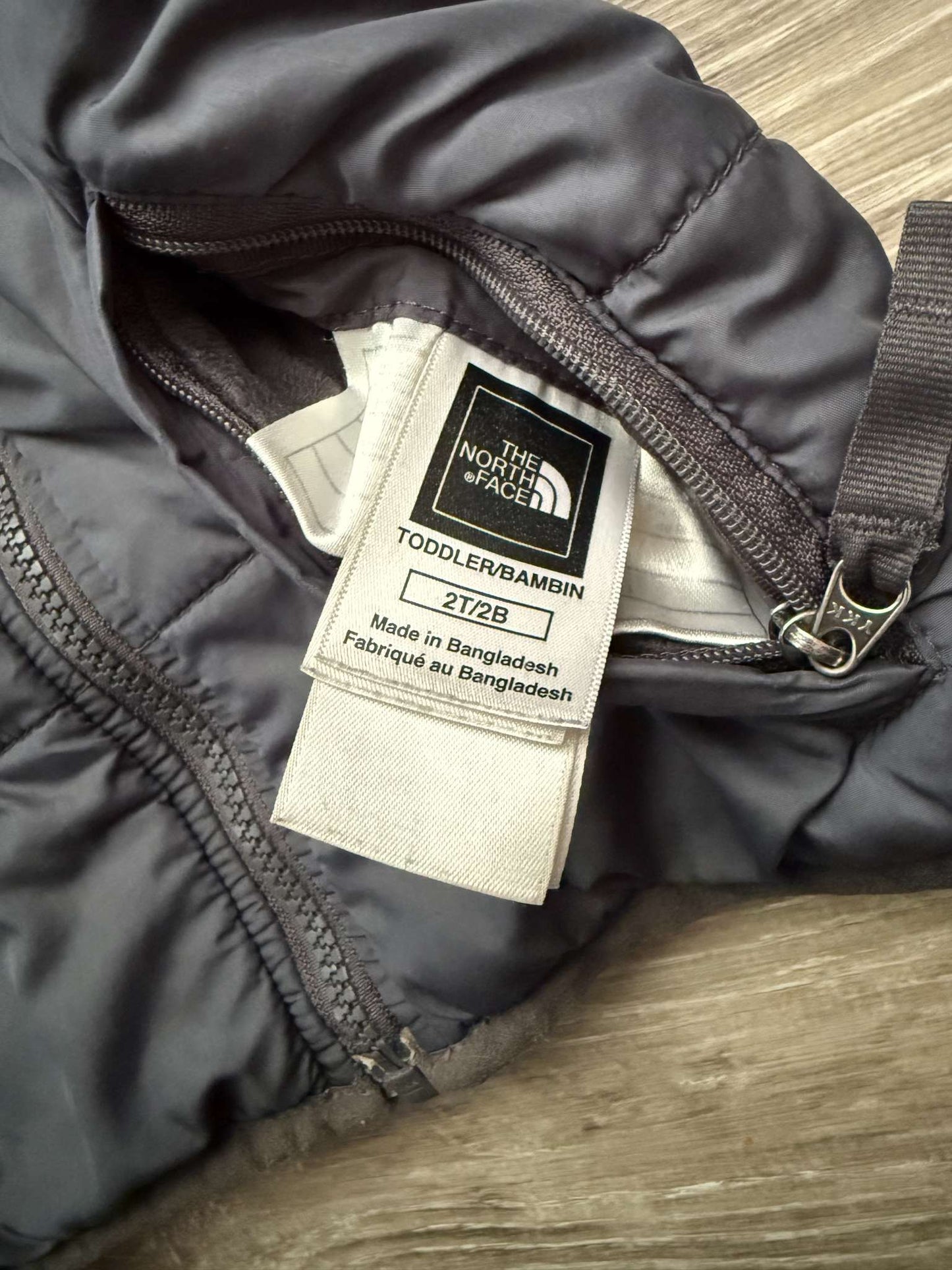 Reversible North Face jacket 2T - *tiny hole in one layer*, Kids 2T