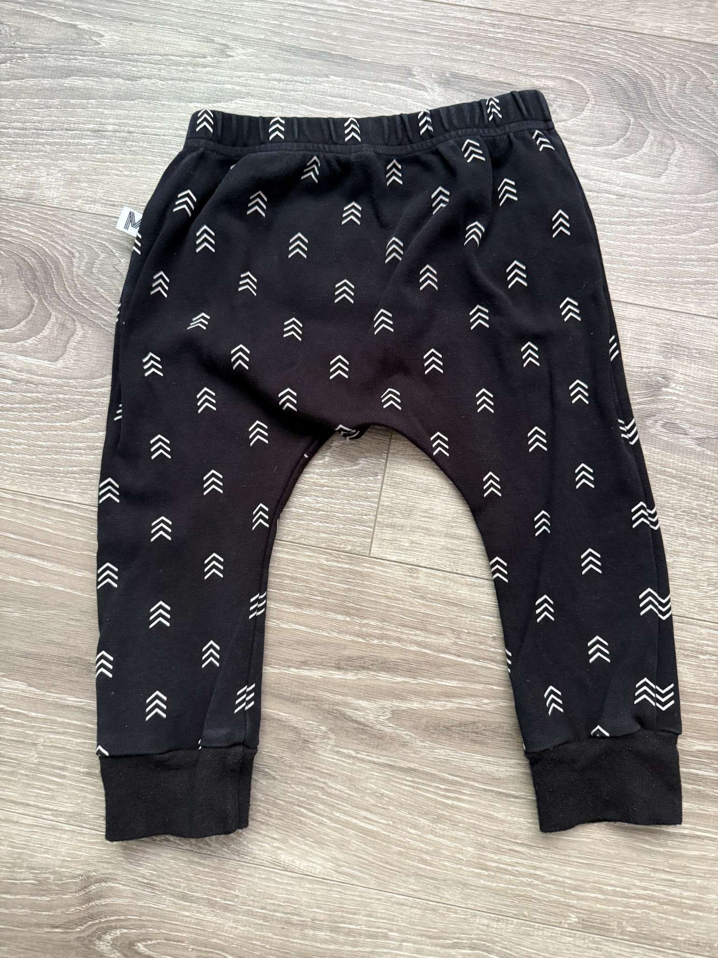 Made in Canada joggers size 2/3, Kids 3T
