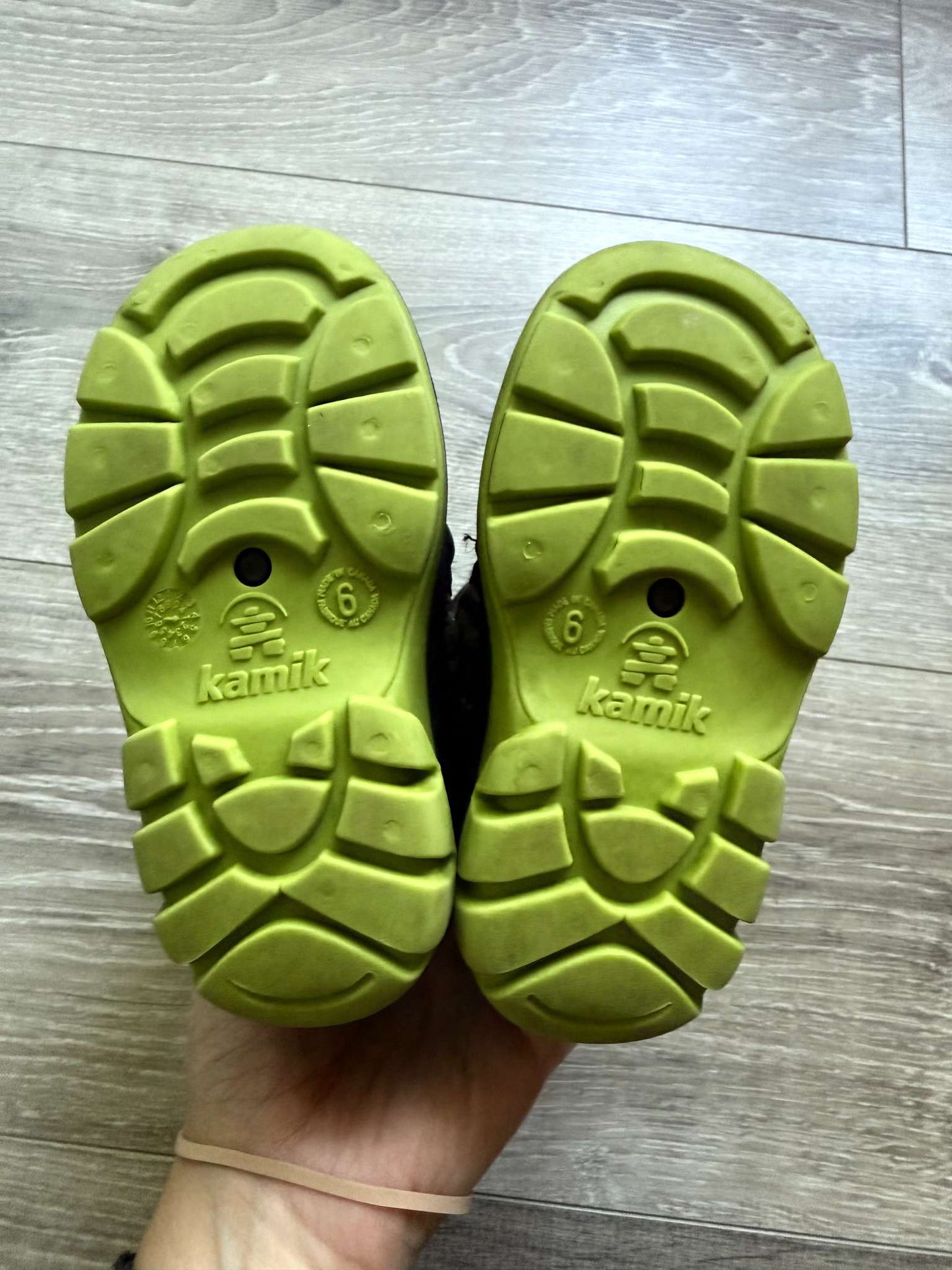 Kamik Winter Boots size 6, Shoes 6 (Walkers:12-24 mth)