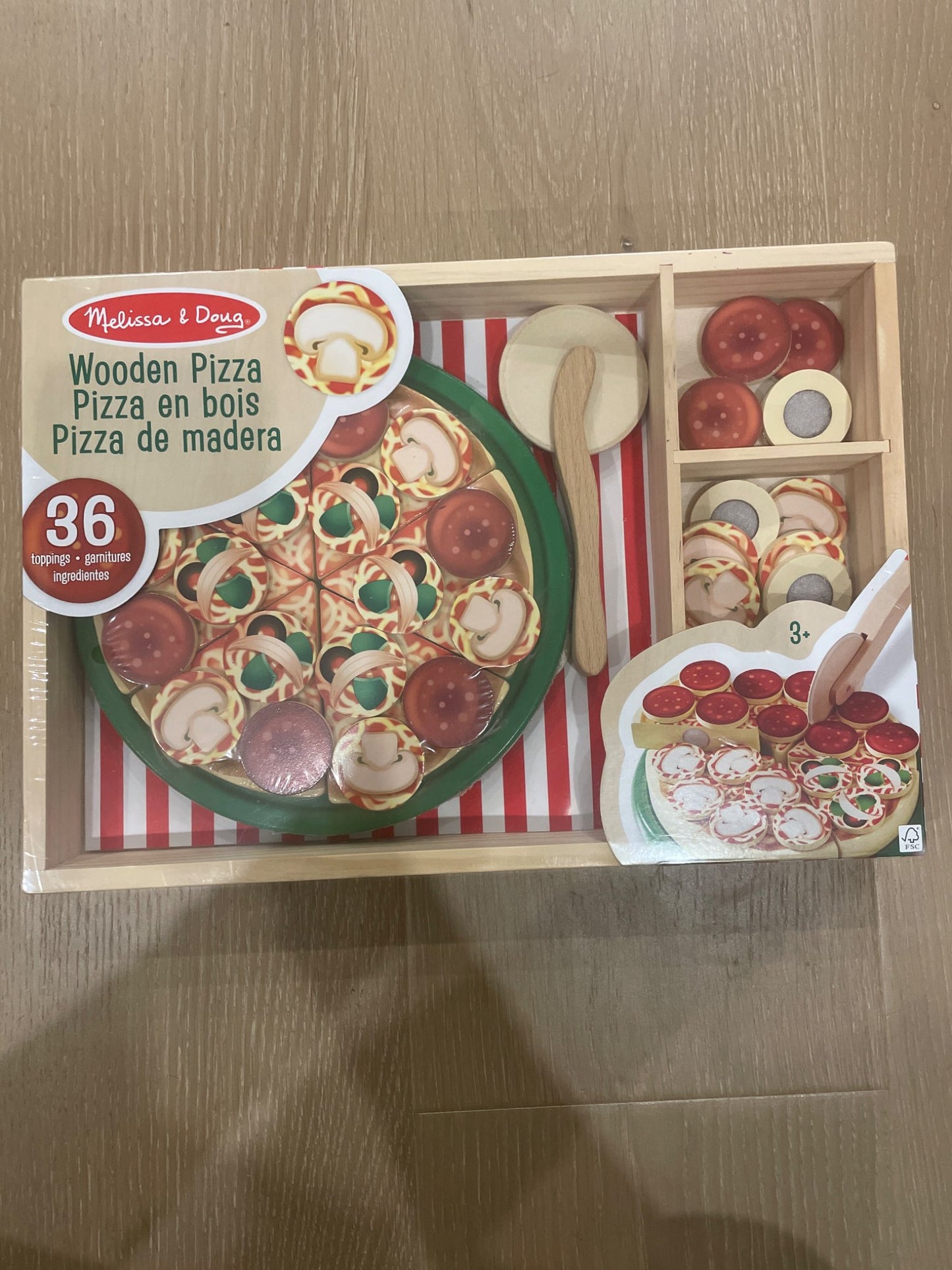 Melissa & Doug Wooden Pizza - Never Open (Retail: $40)