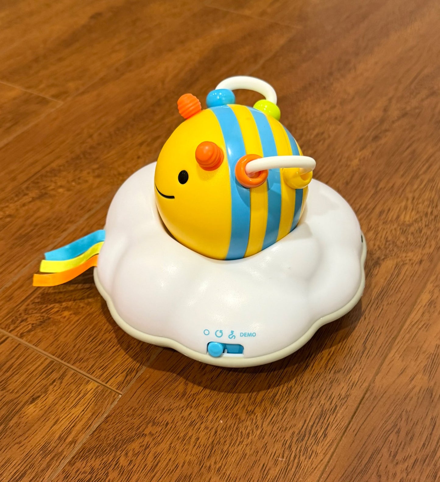 Skip Hop Follow-Crawl Bee Toy