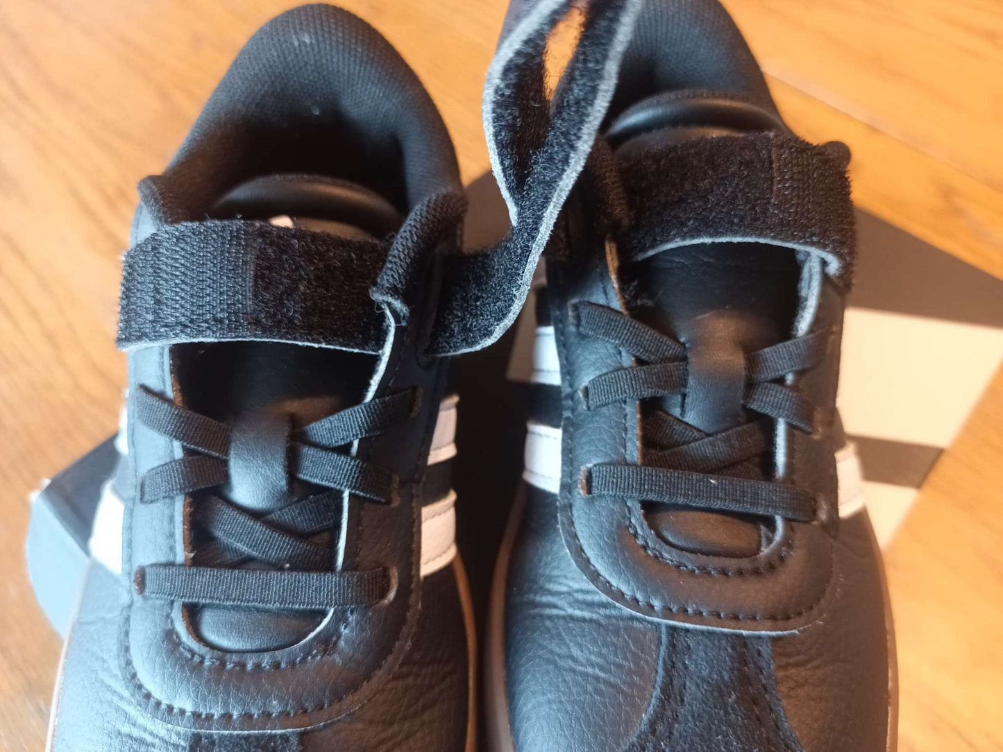 Adidas VL Court Sneakers - size 12, Shoes 12 (Toddler:2-4yr)