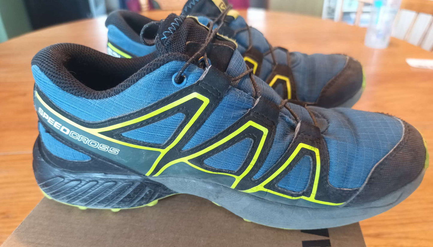 Salomon Speedcross Waterproof Hiking Runners - size 3 youth, Shoes 3 (Kids:4-8yr)