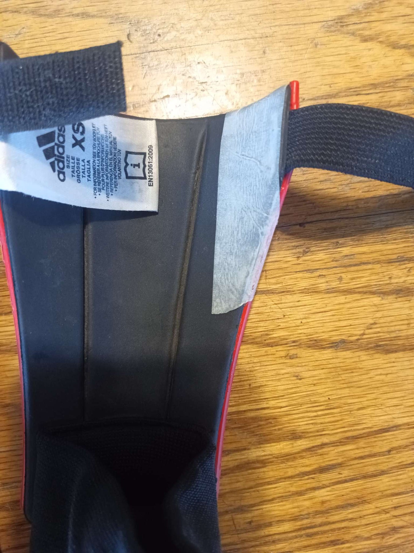 Adidas Predator Shin Guards - size XS (2-5yrs)