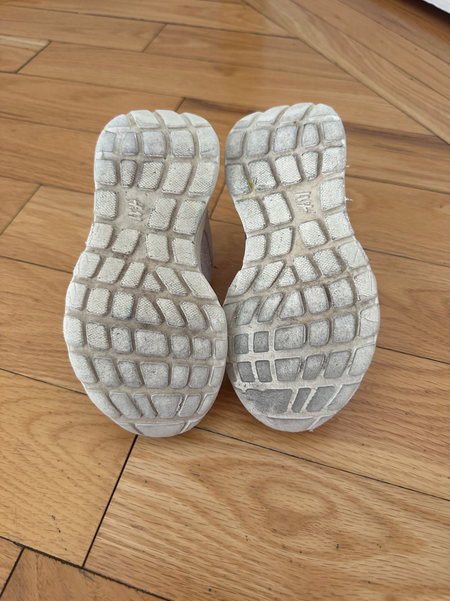 Pink Runners (Size 9), Shoes 9 (Toddler:2-4yr)