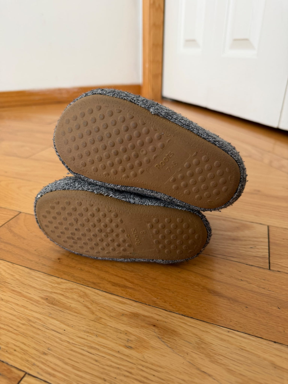 Boot Slippers (Size 7/8), Shoes 7 (Walkers:12-24 mth)