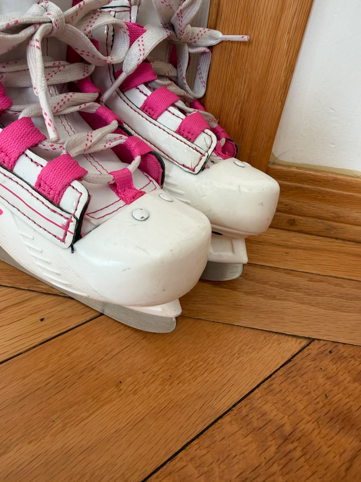 Pink/White Bauer Skates (Retail Price $75), Shoes 9 (Toddler:2-4yr)