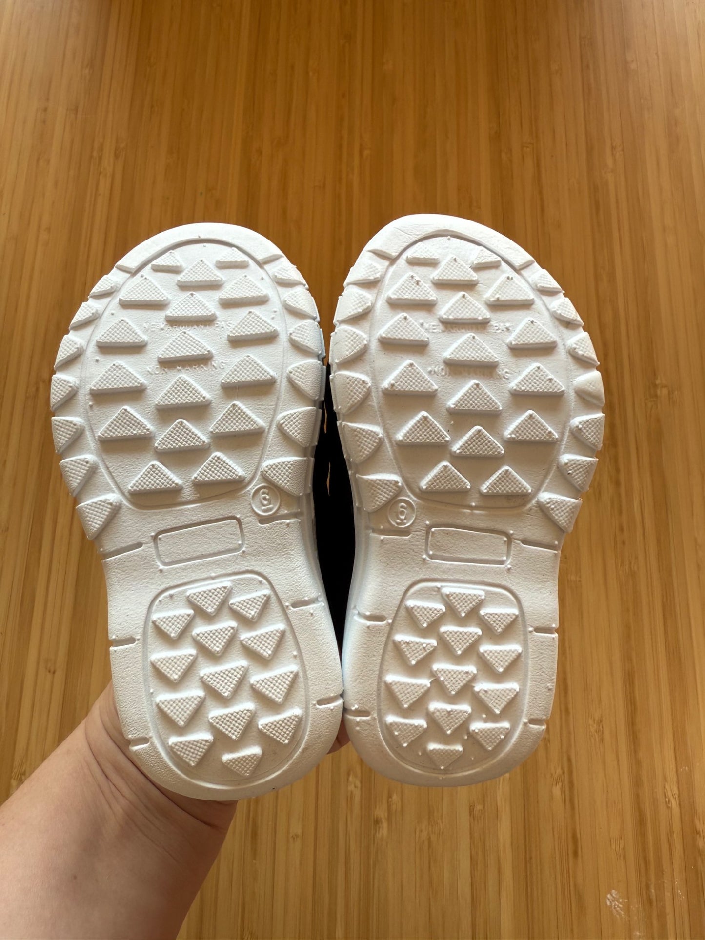 Athletic Works Black Slip on Sneakers, Shoes 6 (Walkers:12-24 mth)