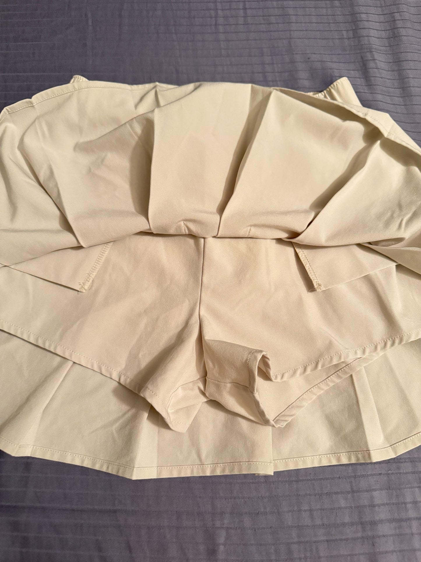 2 Abercrombie Kids Skorts Size 9/10, Kids 10 (medium)